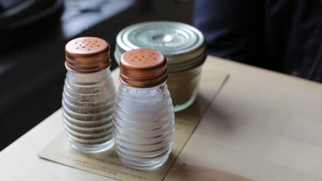소금과 고추 기