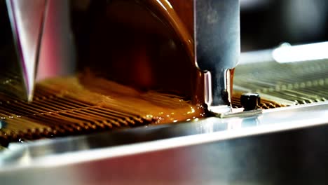 melted chocolate making machine