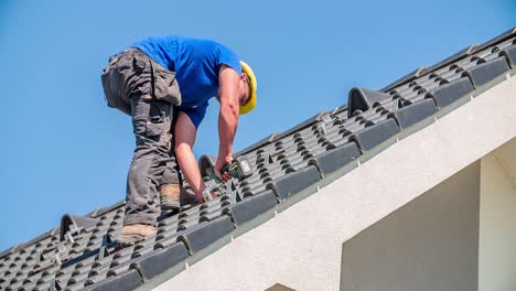 mechanisch boren van scharnieren voor fundering zonnepanelen