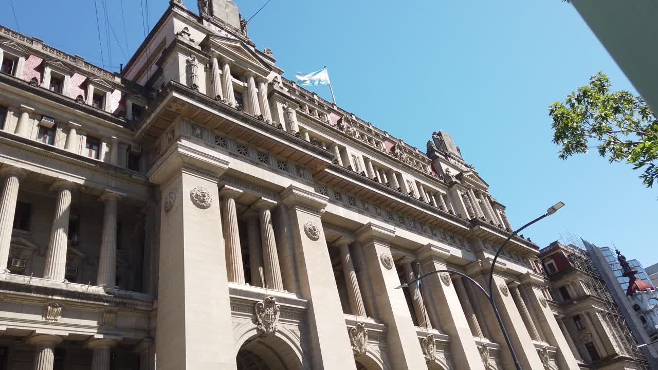 Veduta del Palazzo di Giustizia nella città di Buenos Aires, Argentina. Bandiera della Legge, monumento nazionale, Palacio de la Justicia.