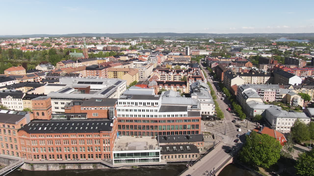 canal norrkoping, calles y edificios vistos desde arriba en suecia