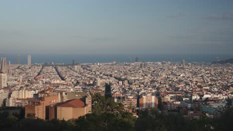 Paisaje-Urbano-De-Barcelona-Desde-Carmel-Hill