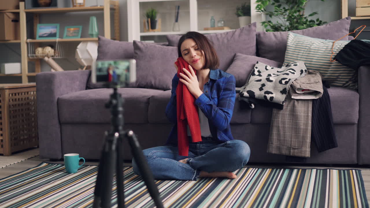 Fashion Vlog: Trying On Clothes at Home