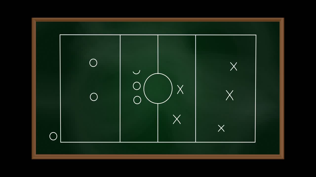 블랙보드 에 있는 축구 경기 계획 의 애니메이션