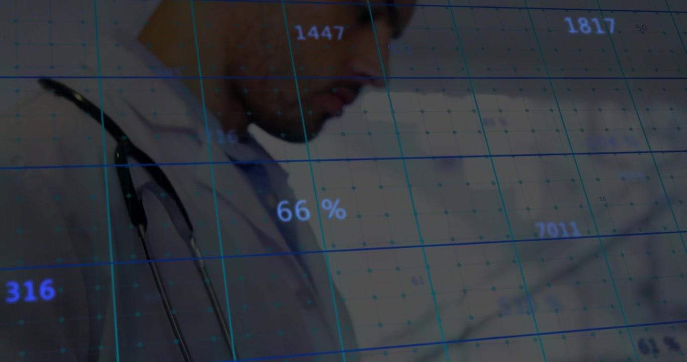 Medico che tocca lo smartphone e monitora i parametri medici con percentuali a griglia intorno allo stetoscopio
