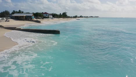 Wunderschöner-Sandstrand-Auf-Der-Insel-Grand-Turk-Im-Turks--Und-Caicos-Archipel