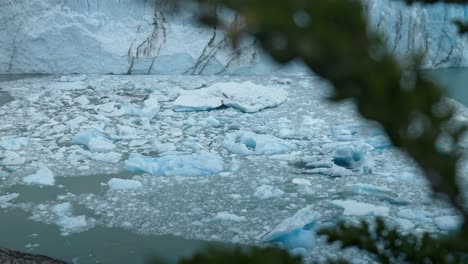 Imágenes-En-El-Glaciar-Perito-Moreno,-El-Glaciar-Más-Emblemático-Del-Mundo.