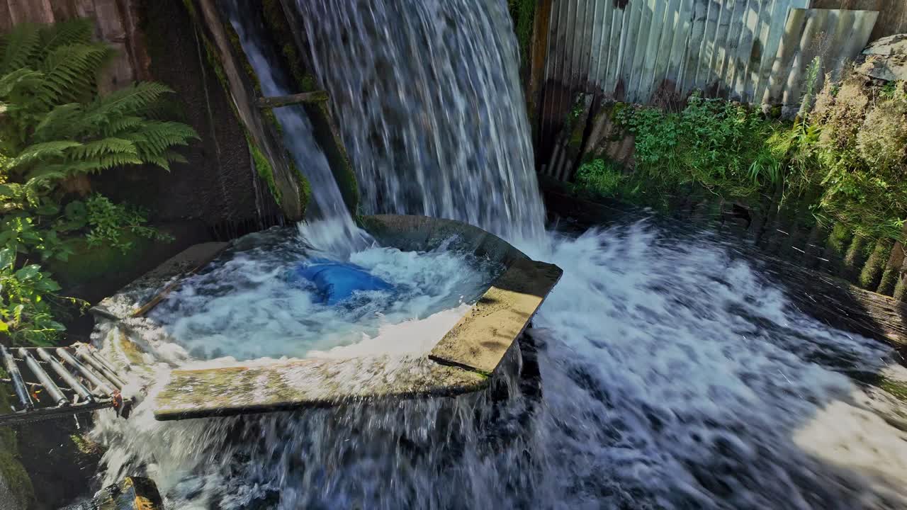 Traditional Romanian Valtoare Carpet Cleaning washing whirlpool machine