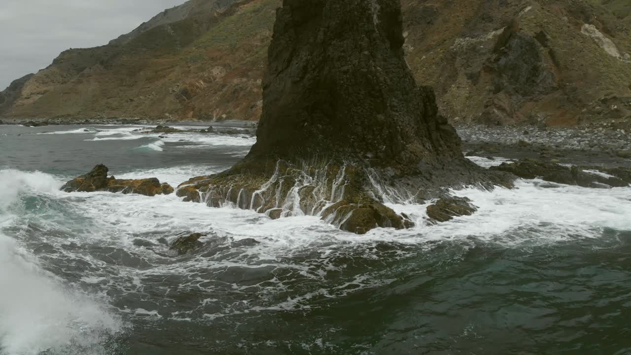 побитые волнами