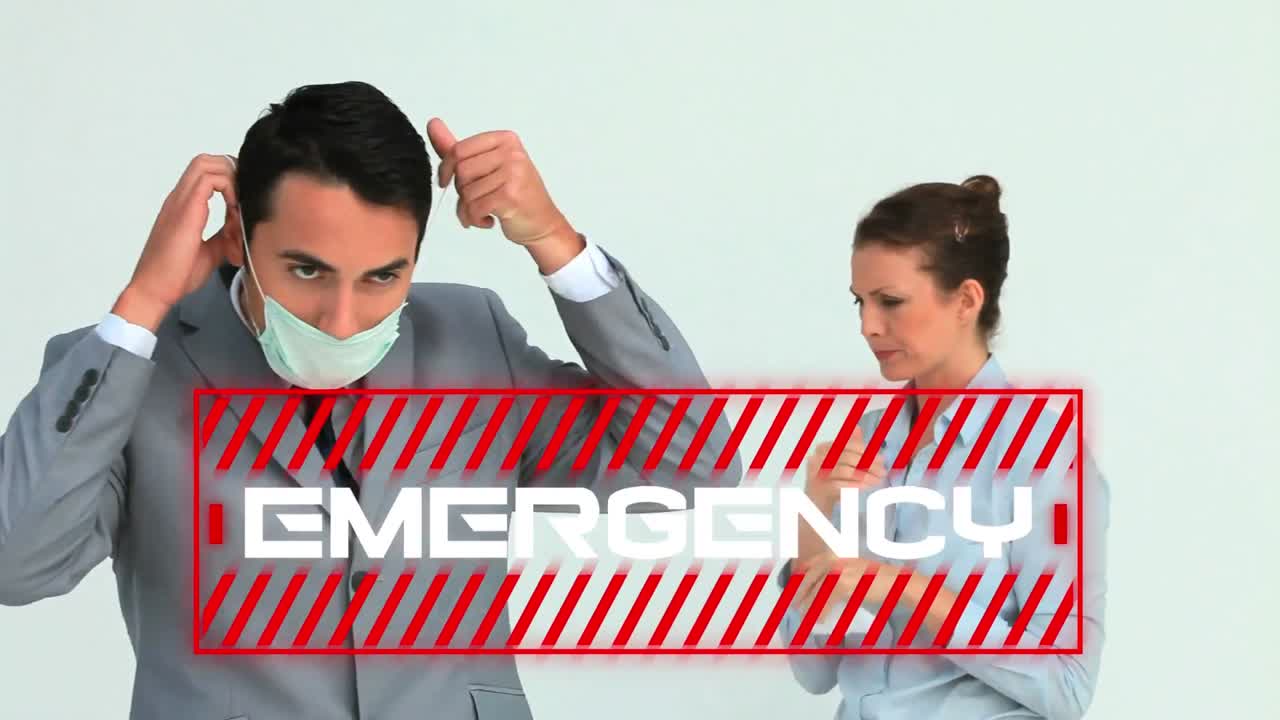 palabra de emergencia escrita sobre una mujer y un hombre enfermos con máscara de cara covid-19 coronavirus.