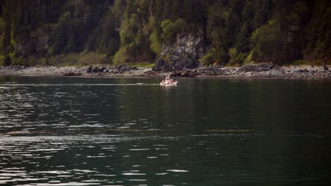 Alaska-Outer-Coast,-Glacier-Bay-National-Park-boat-passing