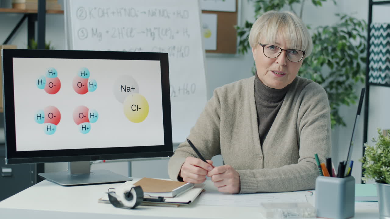 Chemistry Teacher Explains Molecules Online