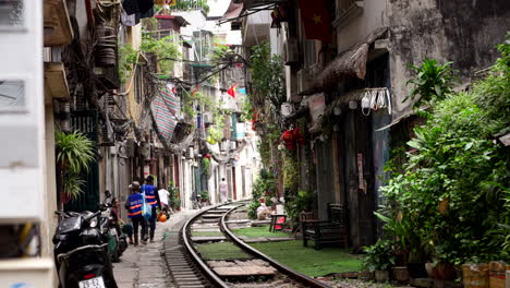 life on the train tracks: a hanoi alleyway