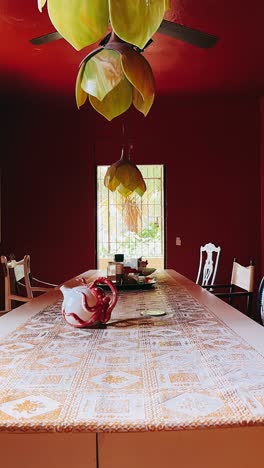 dining room with colorful decor