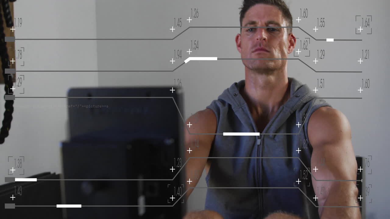 animación de procesamiento de datos sobre hombre caucásico usando remador interior en el gimnasio
