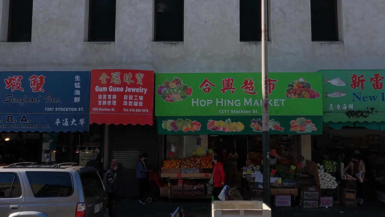 Vibrant Street Markets and Shops in San Francisco's Chinatown