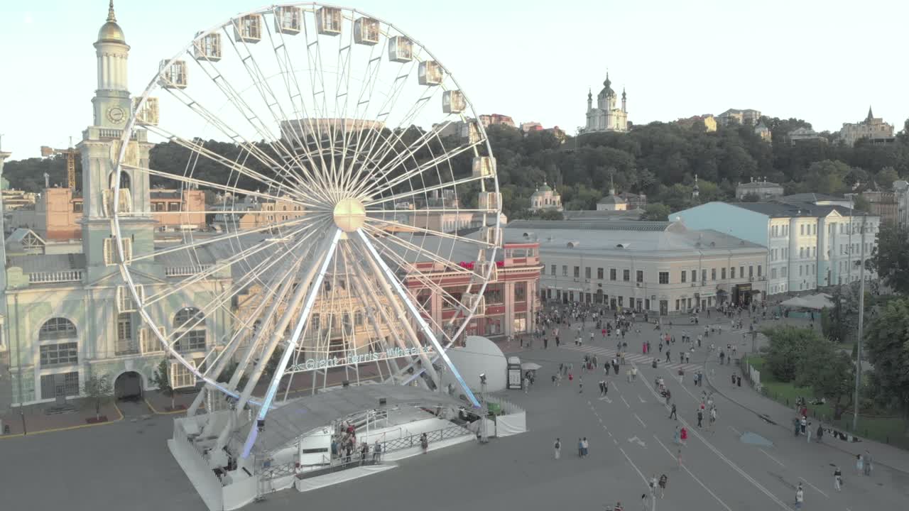 колесо обозрения в киеве, украина. взгляд с воздуха