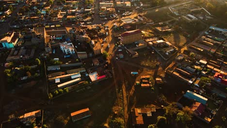 Puesta-De-Sol-En-El-Pueblo-Rural-De-África