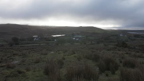 Pasture-in-the-Highlands-of-Ireland-with-Mountains