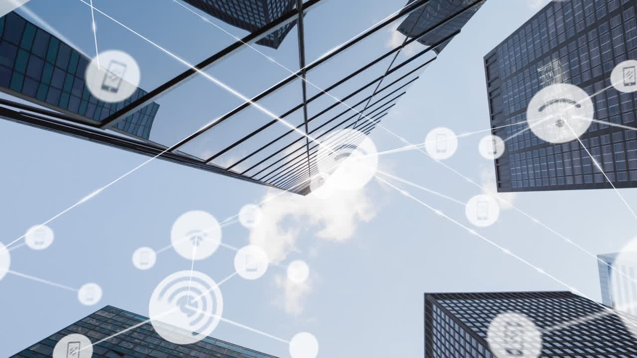 높은 건물의 낮은 각도 뷰에 대한 디지털 아이콘 네트워크의 애니메이션