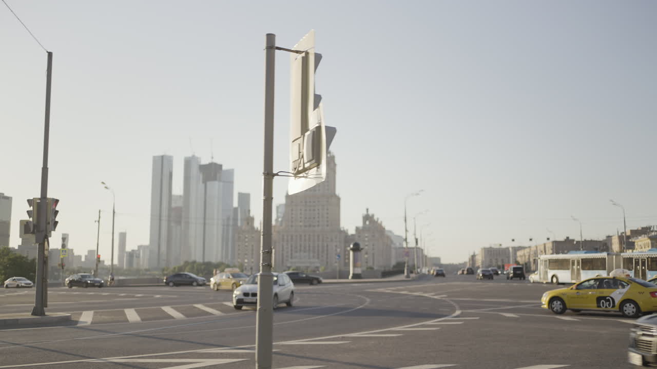 escena callejera en la ciudad de moscú