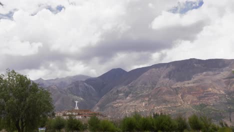 montañas y cementerio yungay, ancash peru - 4k