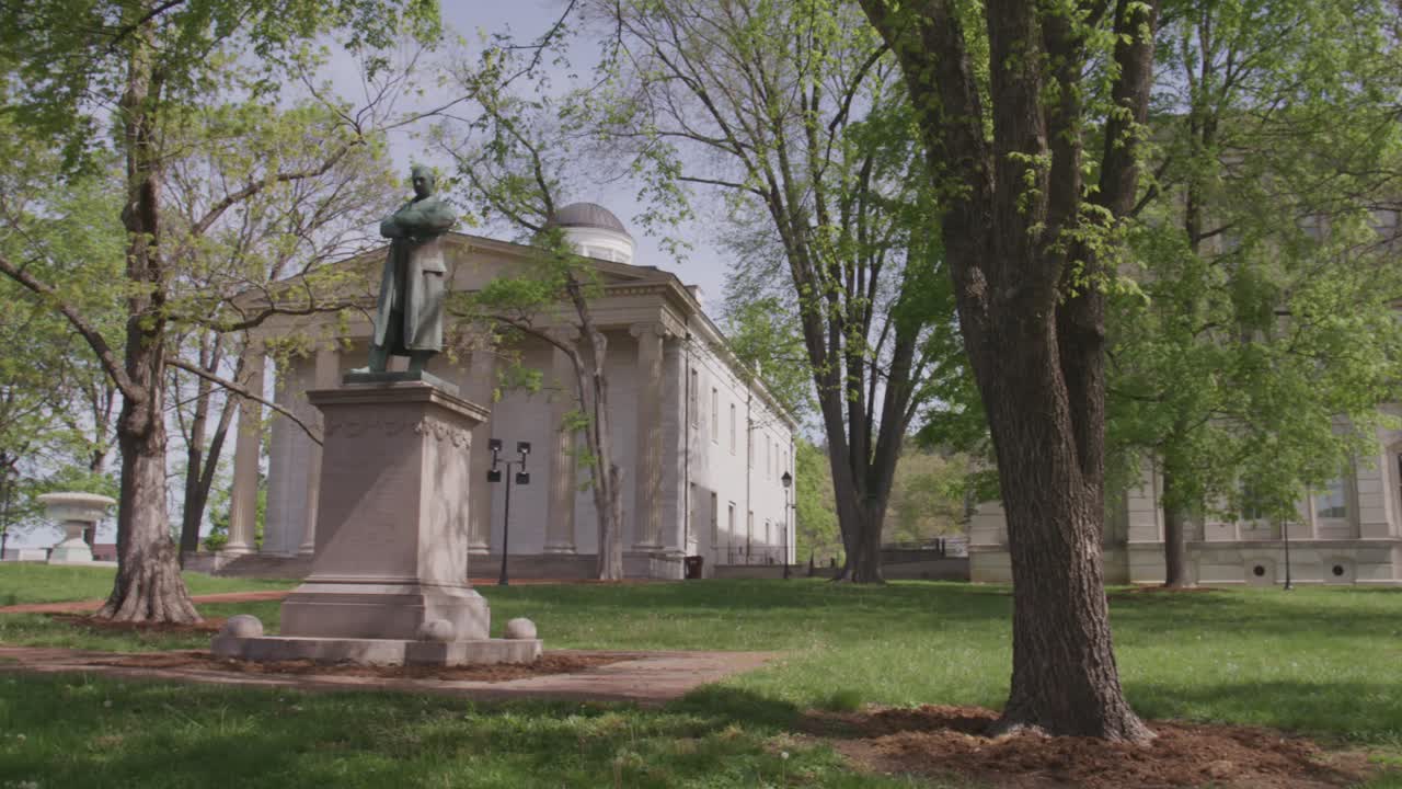 Frankfort Kentucky Old Capitol with statue pan right to left