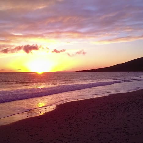 Beautiful-vista-aérea-shot-of-the-ocean-at-sunset-or-amanecer-near-Malibu-California-1