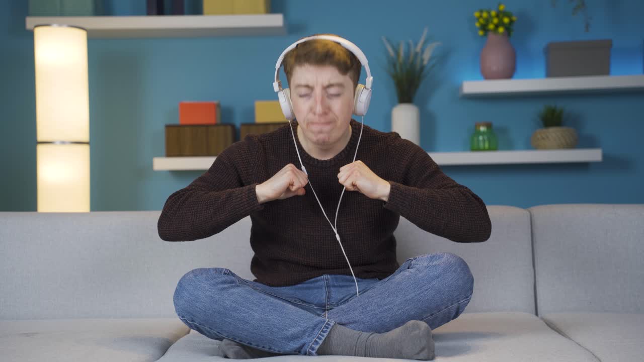 야심찬 젊은이가 스스로 동기를 부여합니다.