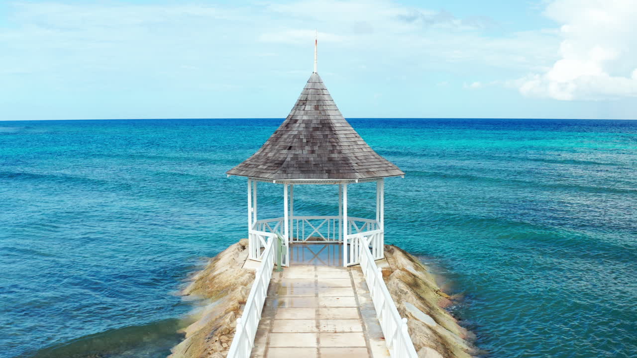 열대 해변에서 정자 샷