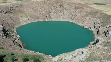 sivas-zara-kizilcan-crater-lakes