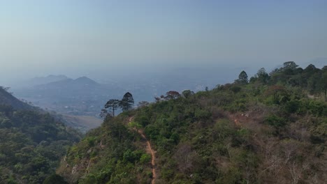 vista aérea desde la meseta de zomba, malawi.