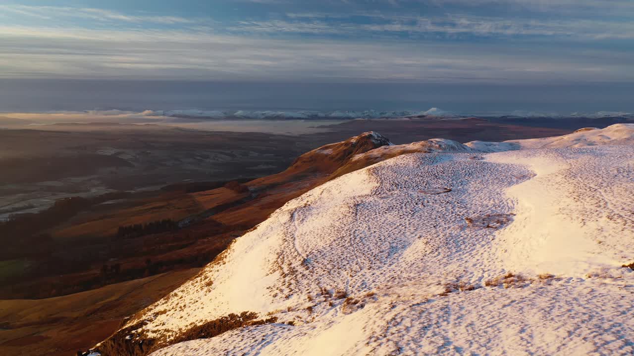 Droneflyvning over The Campsie Hills i Stirlingshire