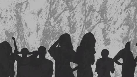 animación de siluetas de personas sobre formas en fondo gris