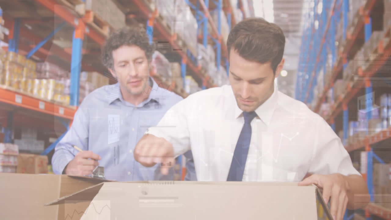 창고에서 일하는 사람들에 대한 데이터 처리의 애니메이션