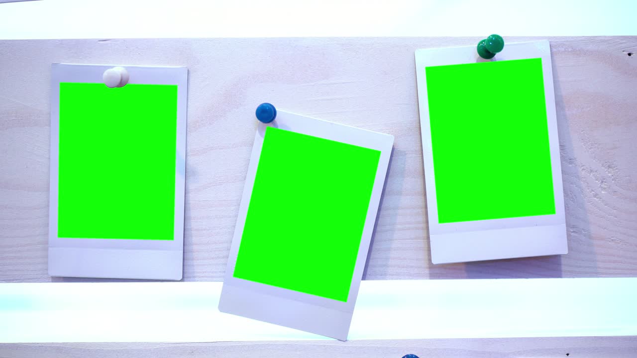 el cuadro de la foto con fondo verde