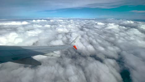 Schuss-Fensterplatz-über-Wolken-In-Mexiko-Stadt