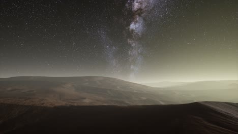 increíble vía láctea sobre las dunas erg chebbi en el desierto del sahara