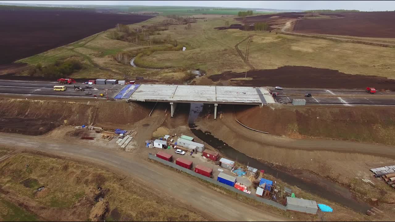 vista aérea del cruce de la autopista.