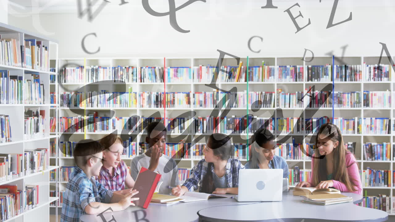 노트북을 사용하는 학교 학생들에 대한 영어 텍스트의 애니메이션