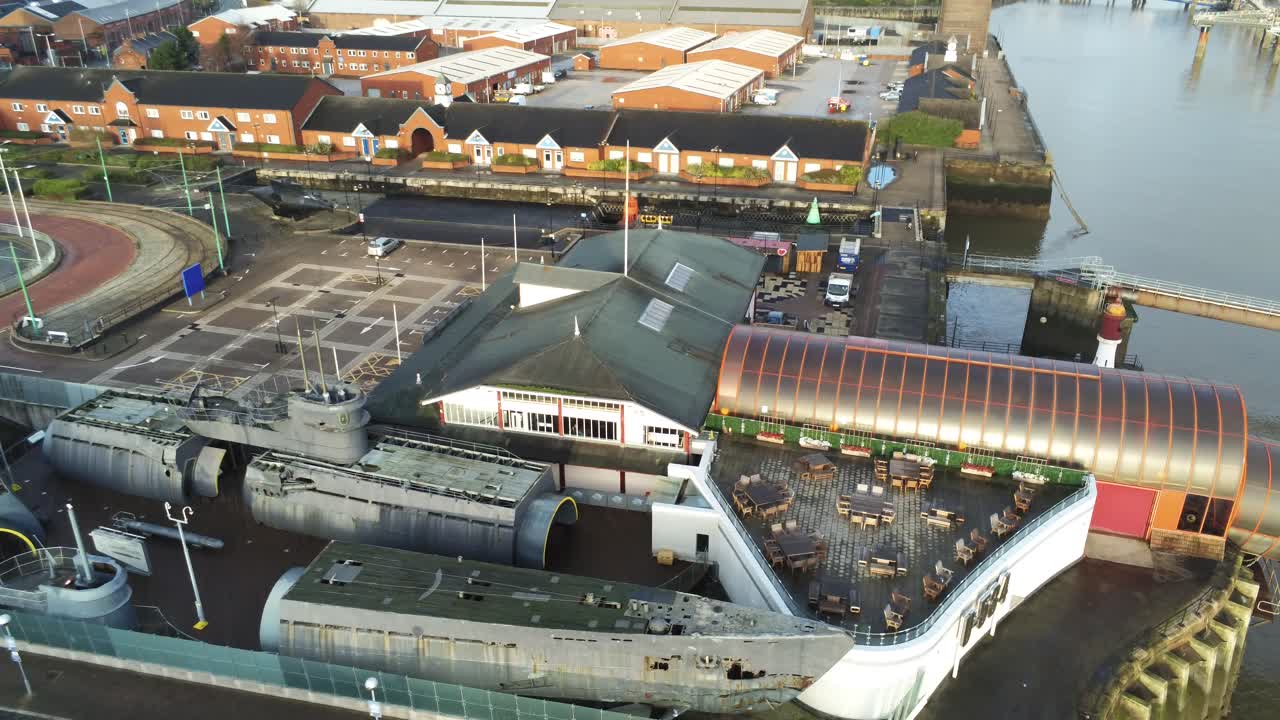 우드사이드 페리 빌리지 터미널 조감도 버켄헤드 팬 오른쪽 항구 복도