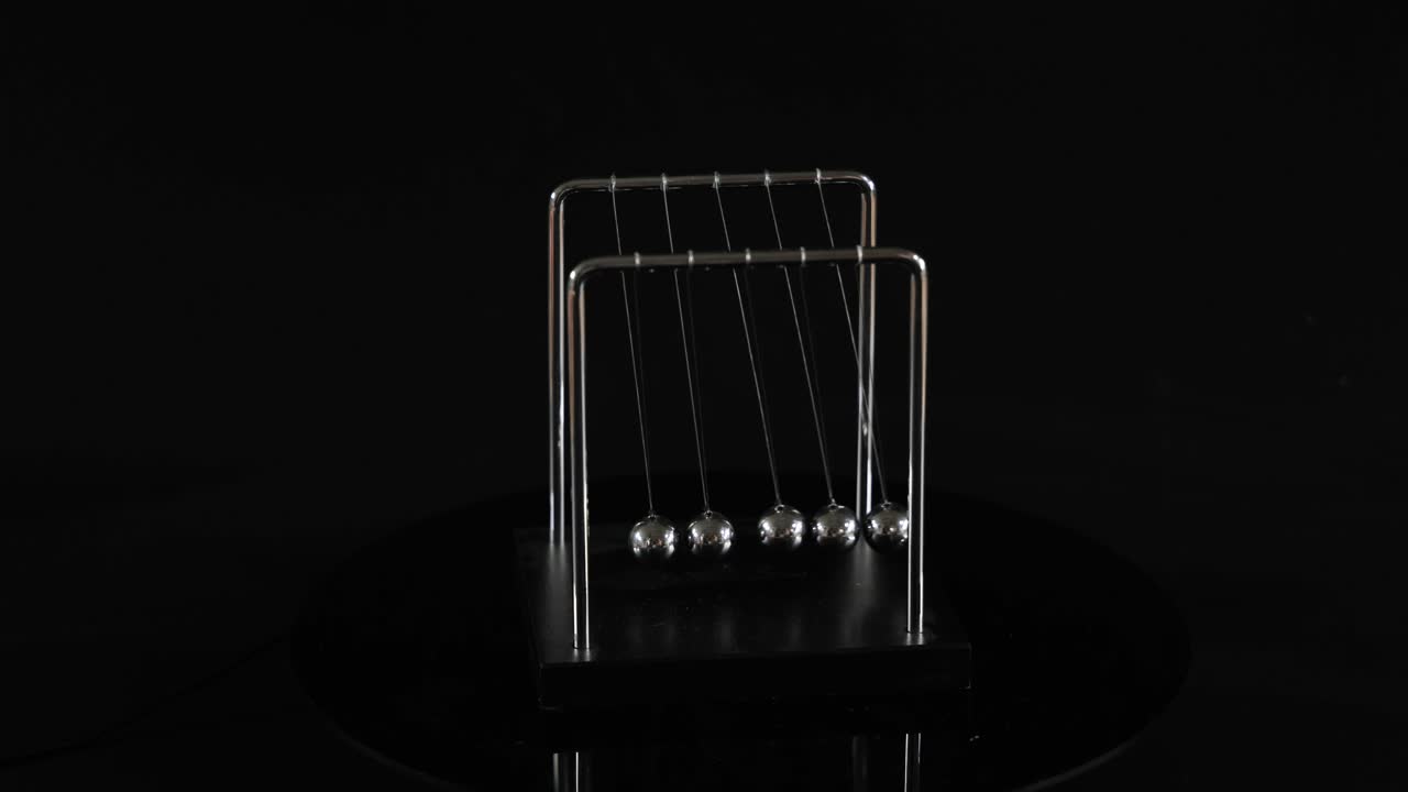 운동량과 에너지 전송을 보여줍니다.