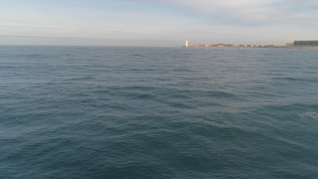 등대 가 있는 해안 풍경