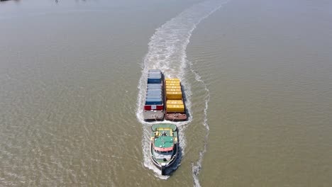 envío de buques de carga, transporte y acarreo de importaciones y exportaciones, aéreo.