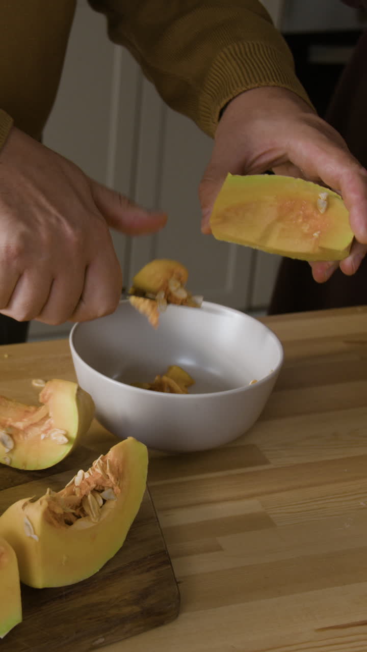 Preparing quince fruit