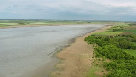 La-Marisma-Salada-De-Slano-Kopovo-En-Vojvodina-Serbia,-Hábitat-De-Aves,-Vista-Aérea