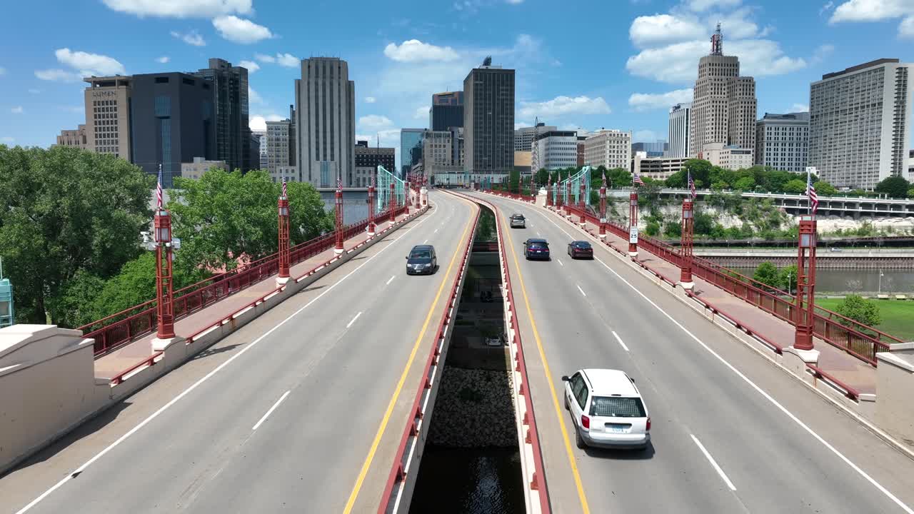 미네소타 주 세인트 폴 시내의 와바샤 스트리트 다리