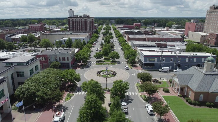 Ripresa con drone del centro di Goldsboro, Carolina del Nord
