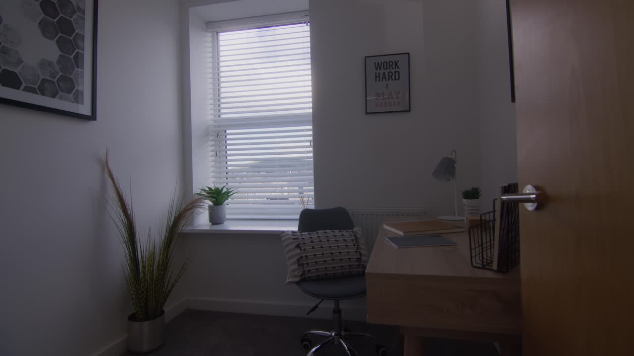 oficina en casa en esta casa piloto de nueva construcción