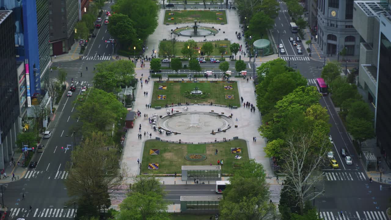 vista con vistas al parque odori desde la torre de televisión de sapporo